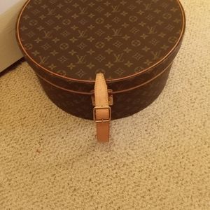 Louis vuitton Hat box Authentic